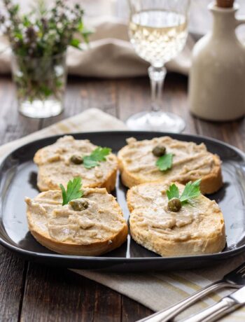 piatto crostini al tonno