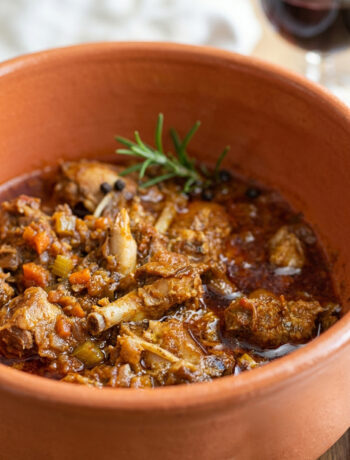 coniglio al sugo