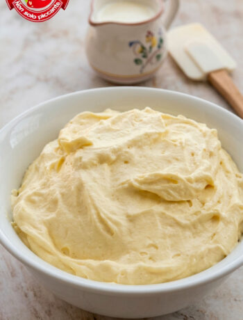 Crema diplomatica
