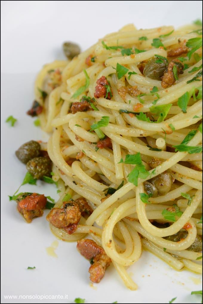 Spaghetti Ai Ricci Di Mare E Capperi Non Solo Piccante