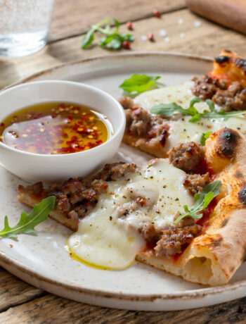pizza stracchino e salsiccia