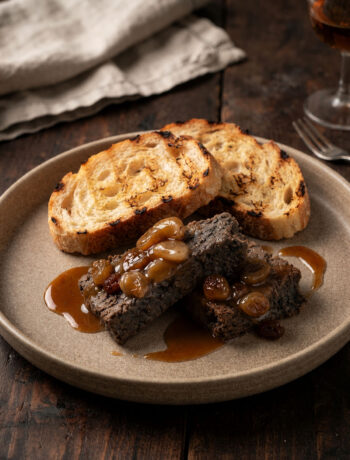 terrina di fegatini con pane arrostito